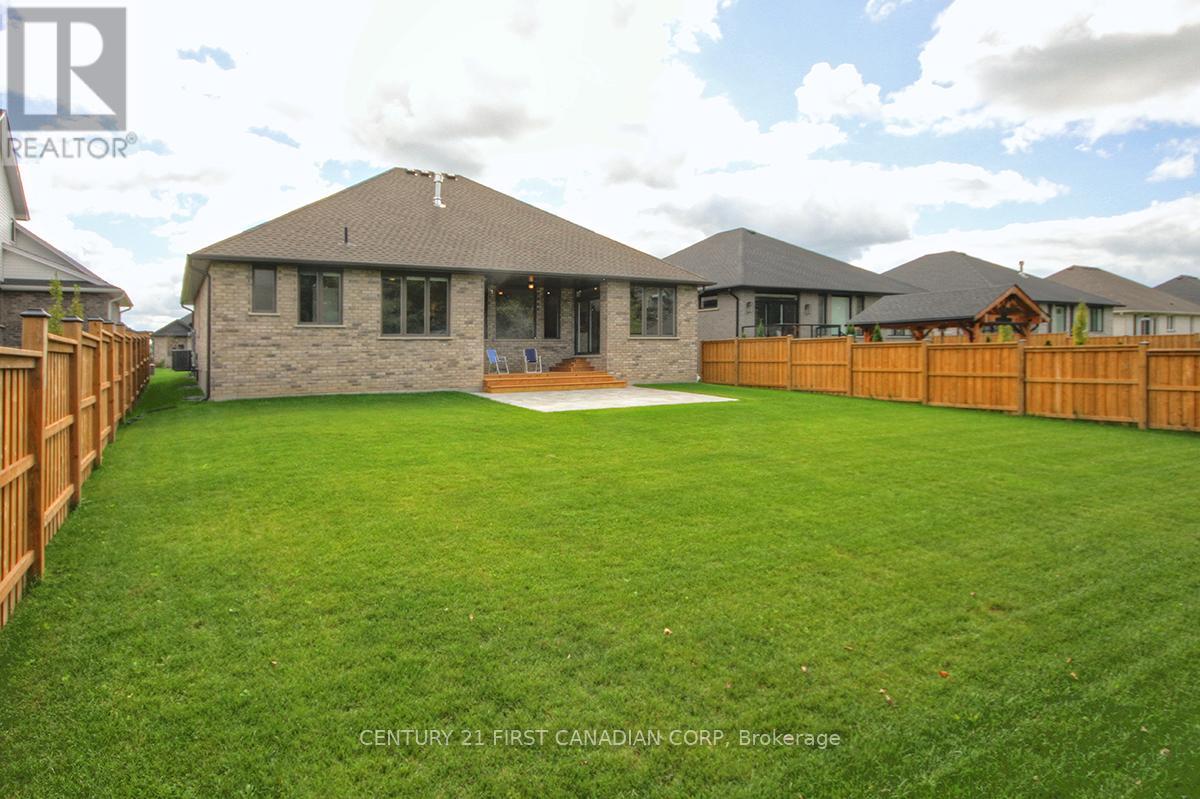 2003 Lockwood Cres, Strathroy-Caradoc, Ontario  N0L 1W0 - Photo 30 - X8169236