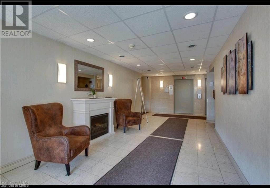 45 Pond Mills Road Unit# 302, London, Ontario  N5Z 4W5 - Photo 18 - 40554526