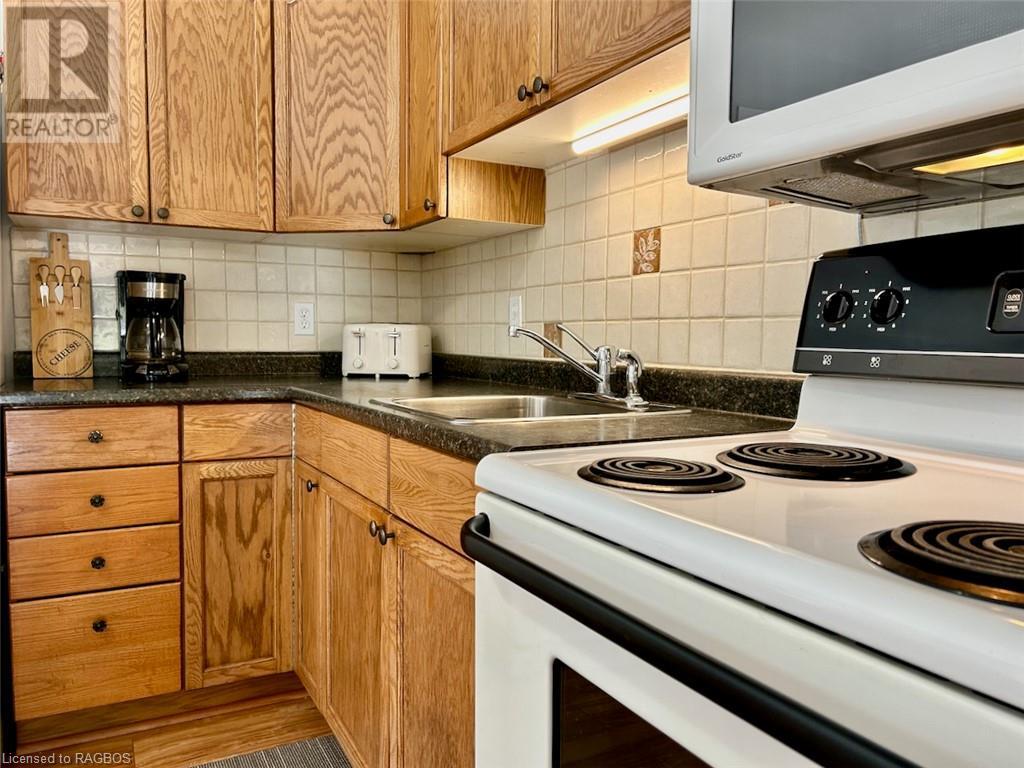 41 Water Street, South Bruce Peninsula, Ontario  N0H 2T0 - Photo 18 - 40560275