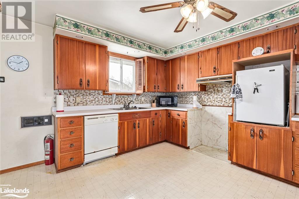 64 Burton Street, Meaford, Ontario  N4L 1C9 - Photo 14 - 40560819