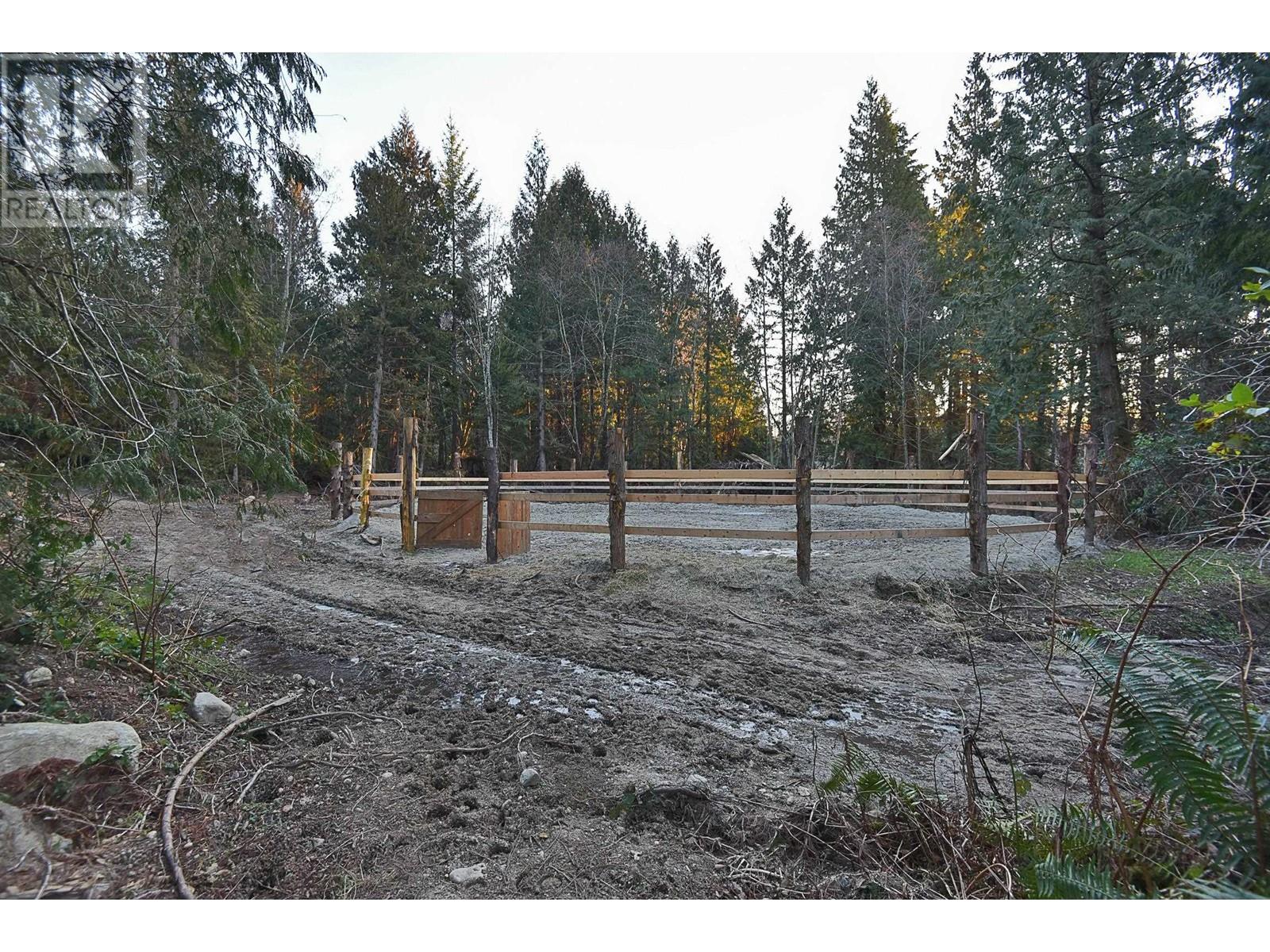 1481 Reed Road, Gibsons, British Columbia  V0N 1V2 - Photo 9 - R2862457