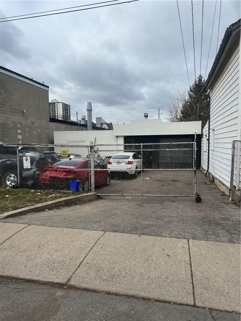 243 Mary Street, Hamilton, Ontario  L8L 4W2 - Photo 2 - H4188824