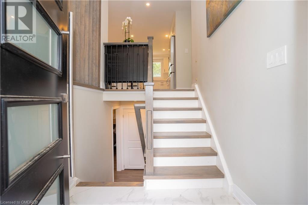 5021 Brady Avenue, Burlington, Ontario  L7L 3X5 - Photo 6 - 40556610