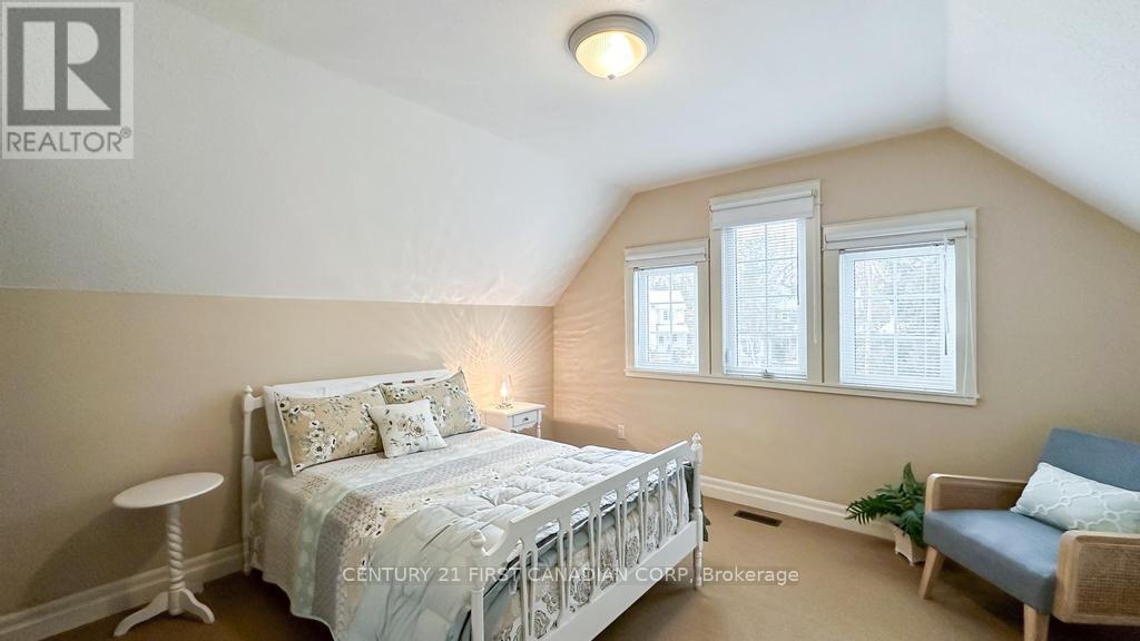 8 Harbour Crt, Lambton Shores, Ontario  N0M 1G0 - Photo 35 - X8170132