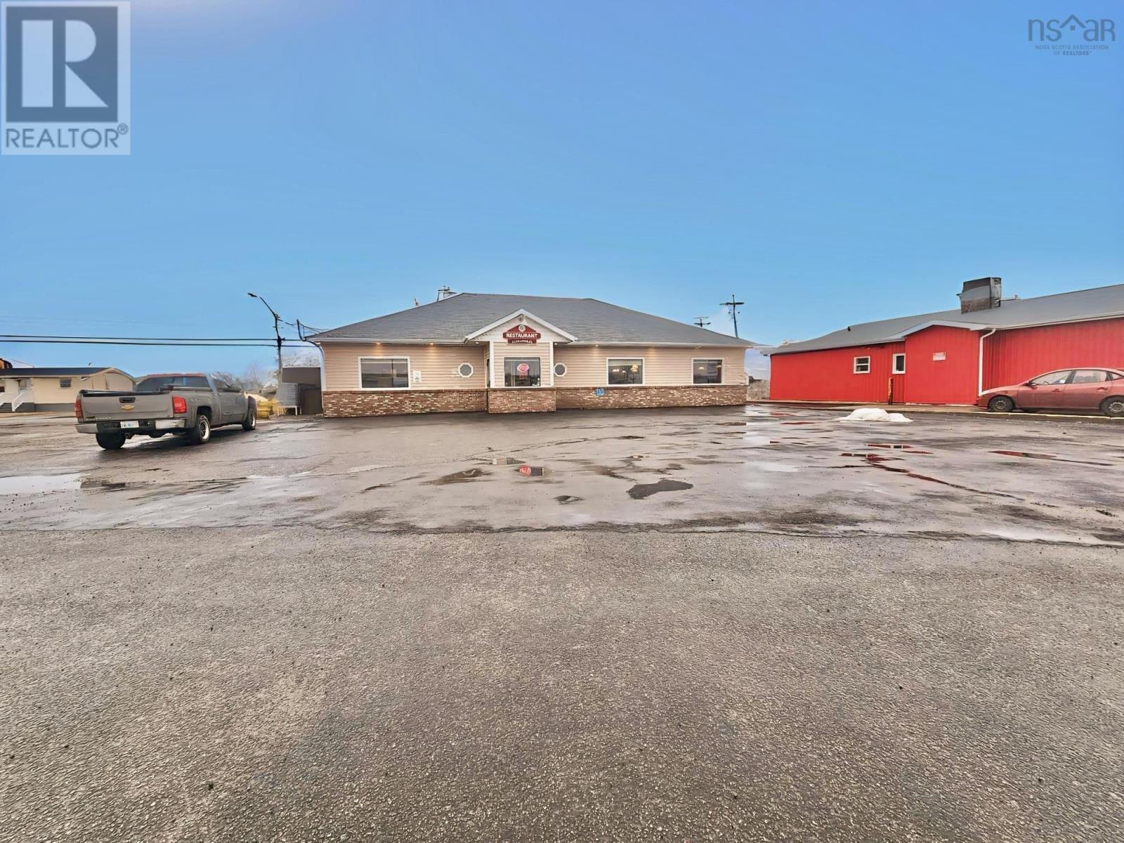 6 Sterling Road, Glace Bay, Nova Scotia  B1A 3X3 - Photo 2 - 202405363