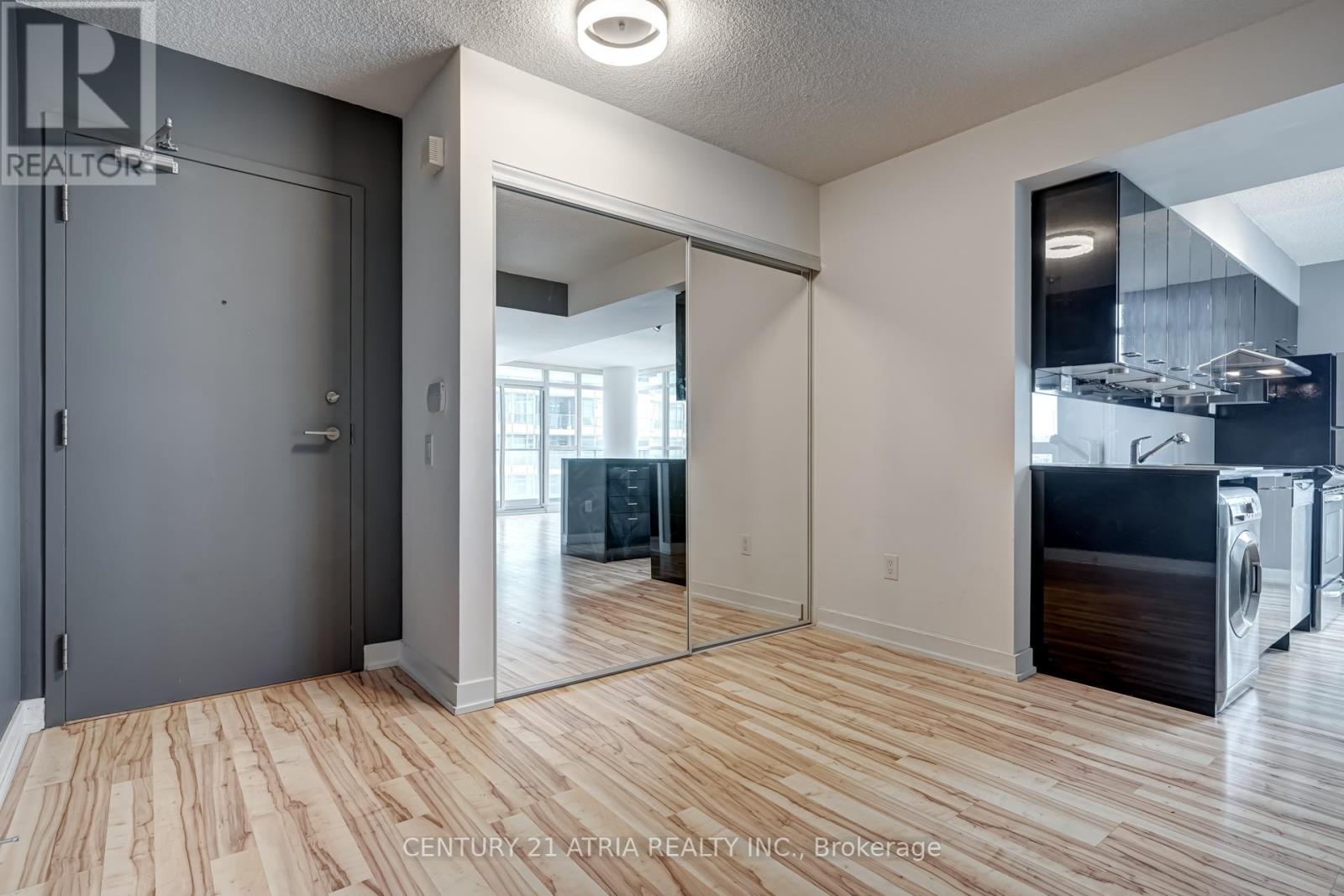 617 - 19 Singer Court, Toronto, Ontario  M2K 0B2 - Photo 3 - C8170376