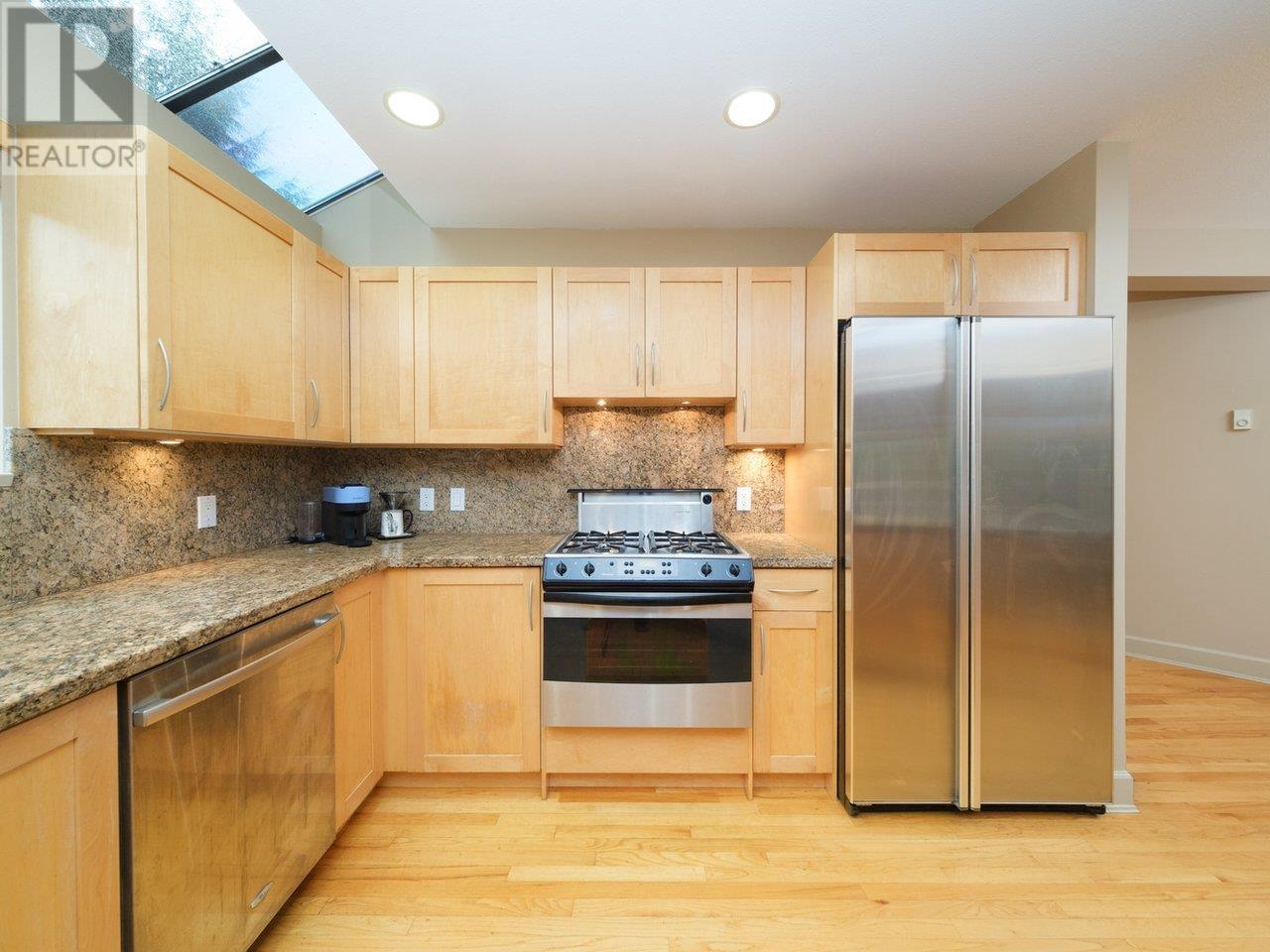 5615 Eagle Court, North Vancouver, British Columbia  V7R 4V4 - Photo 15 - R2862488