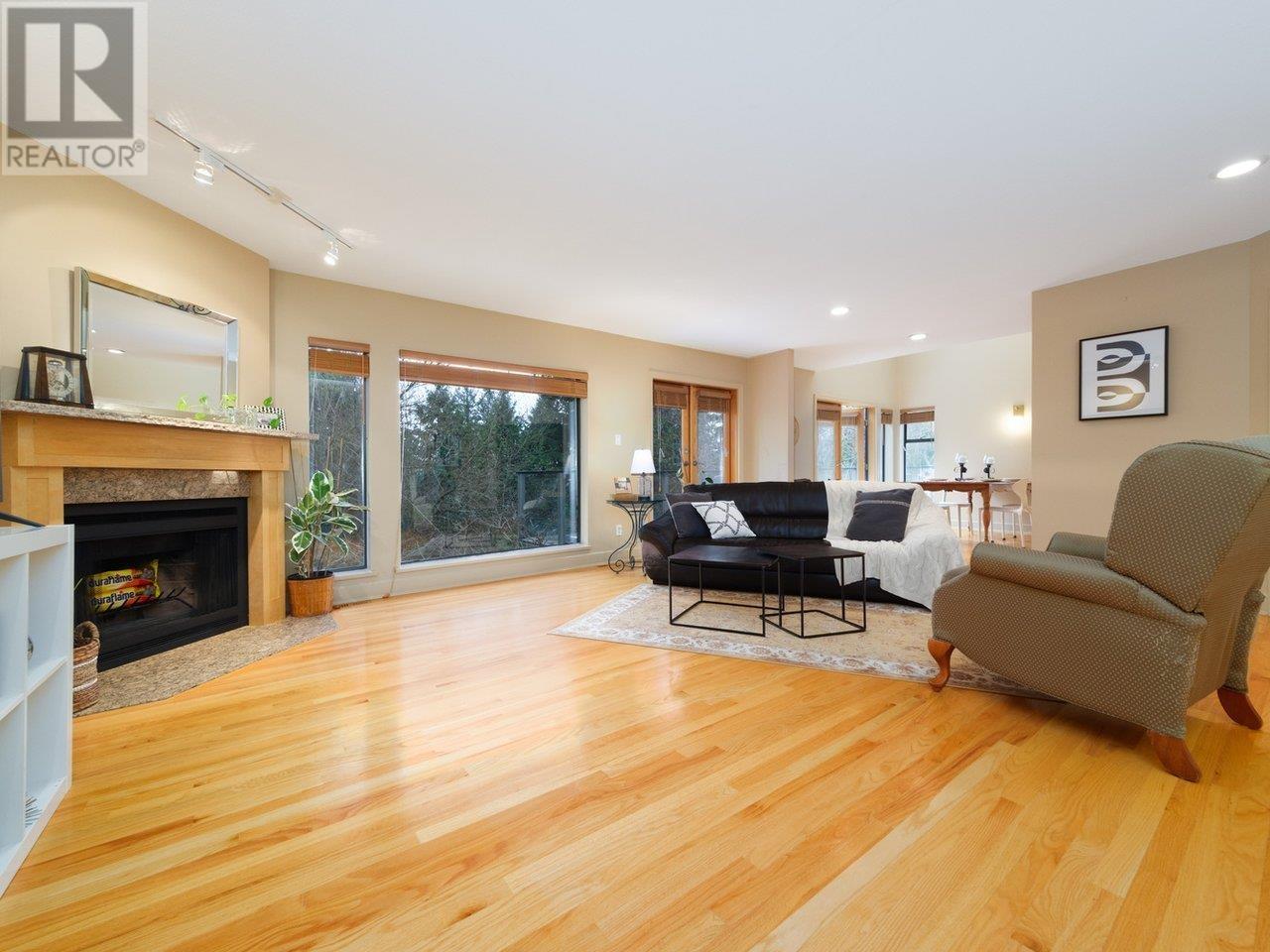 5615 Eagle Court, North Vancouver, British Columbia  V7R 4V4 - Photo 9 - R2862488