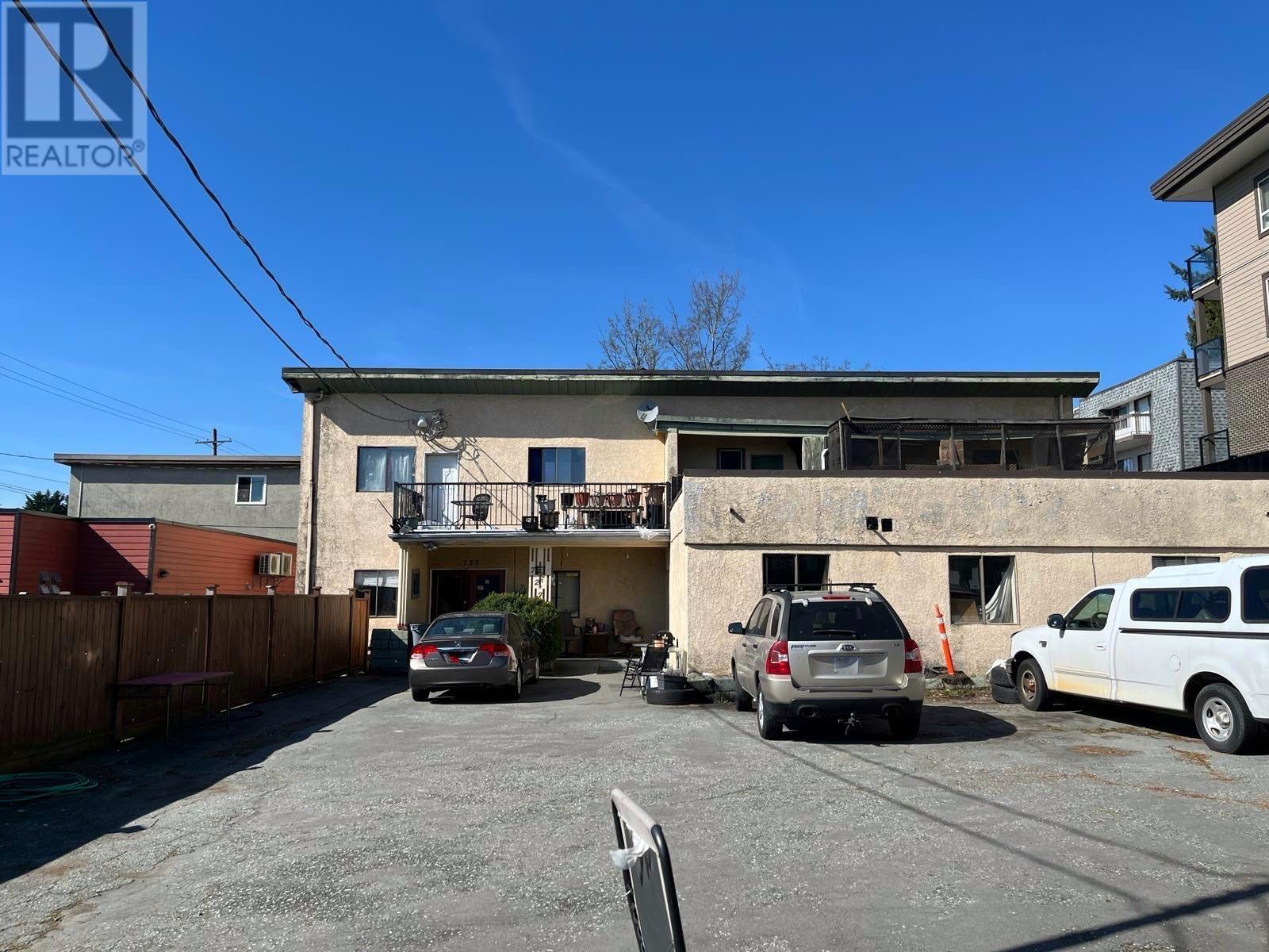 727 Fourth Avenue, New Westminster, British Columbia  V3L 2W4 - Photo 2 - C8058667
