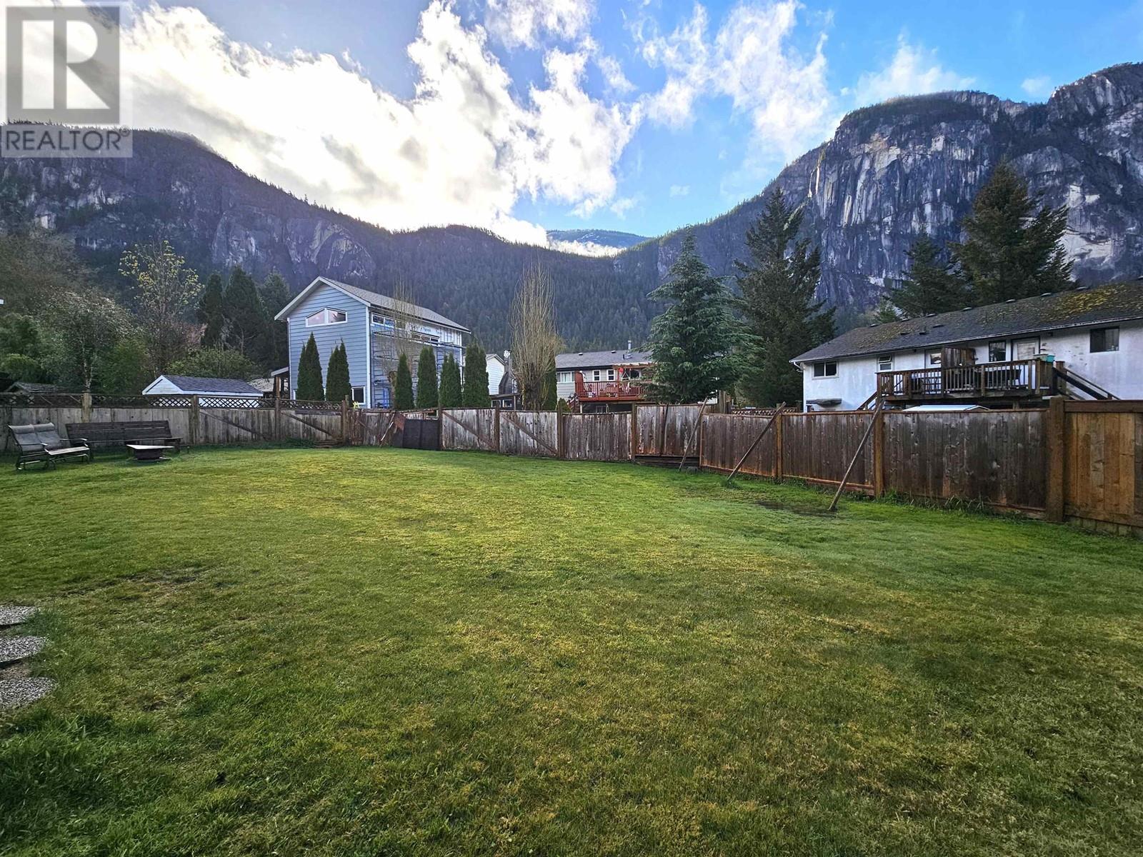 1802 Garden Place, Squamish, British Columbia  V8B 0X5 - Photo 18 - R2862552