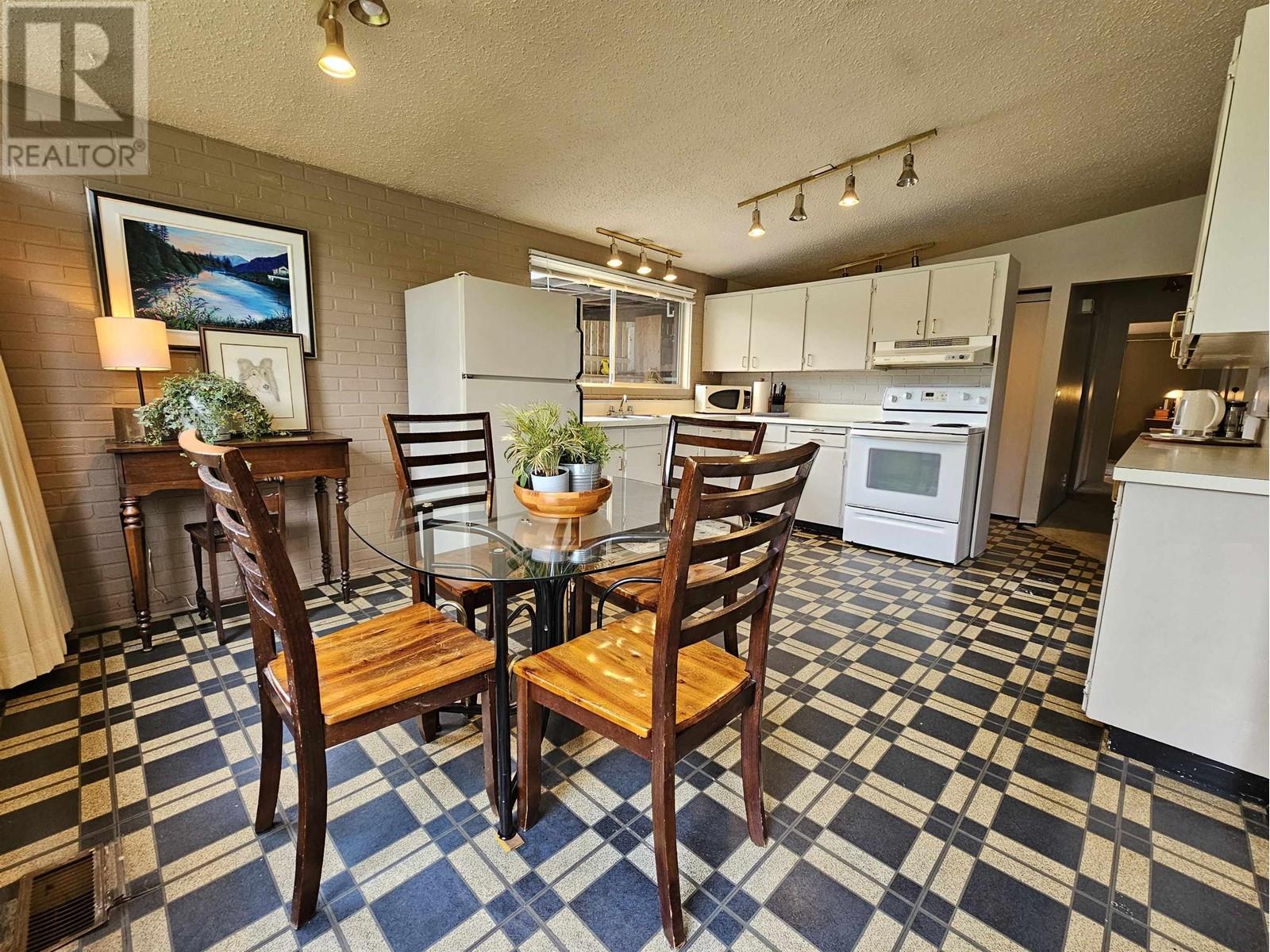1802 Garden Place, Squamish, British Columbia  V8B 0X5 - Photo 4 - R2862552