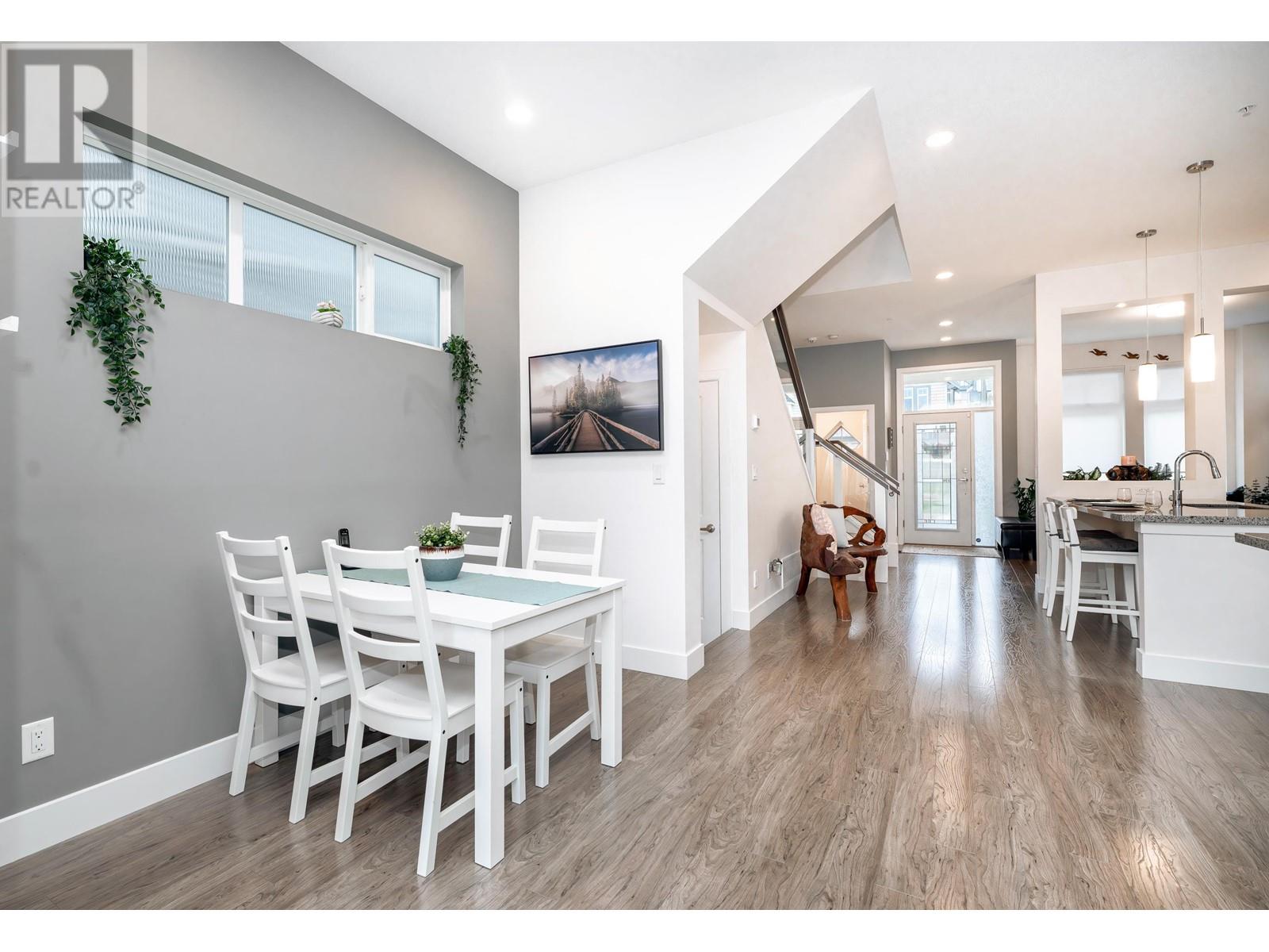 10501 Robertson Street, Maple Ridge, British Columbia  V2W 0H8 - Photo 14 - R2862542