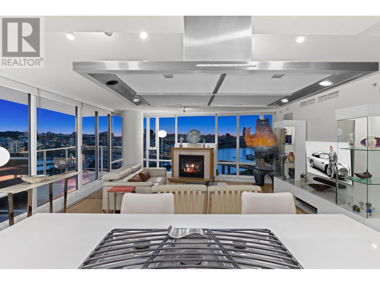 1902 8 Smithe Mews, Vancouver, British Columbia  V6B 0A5 - Photo 3 - R2862524