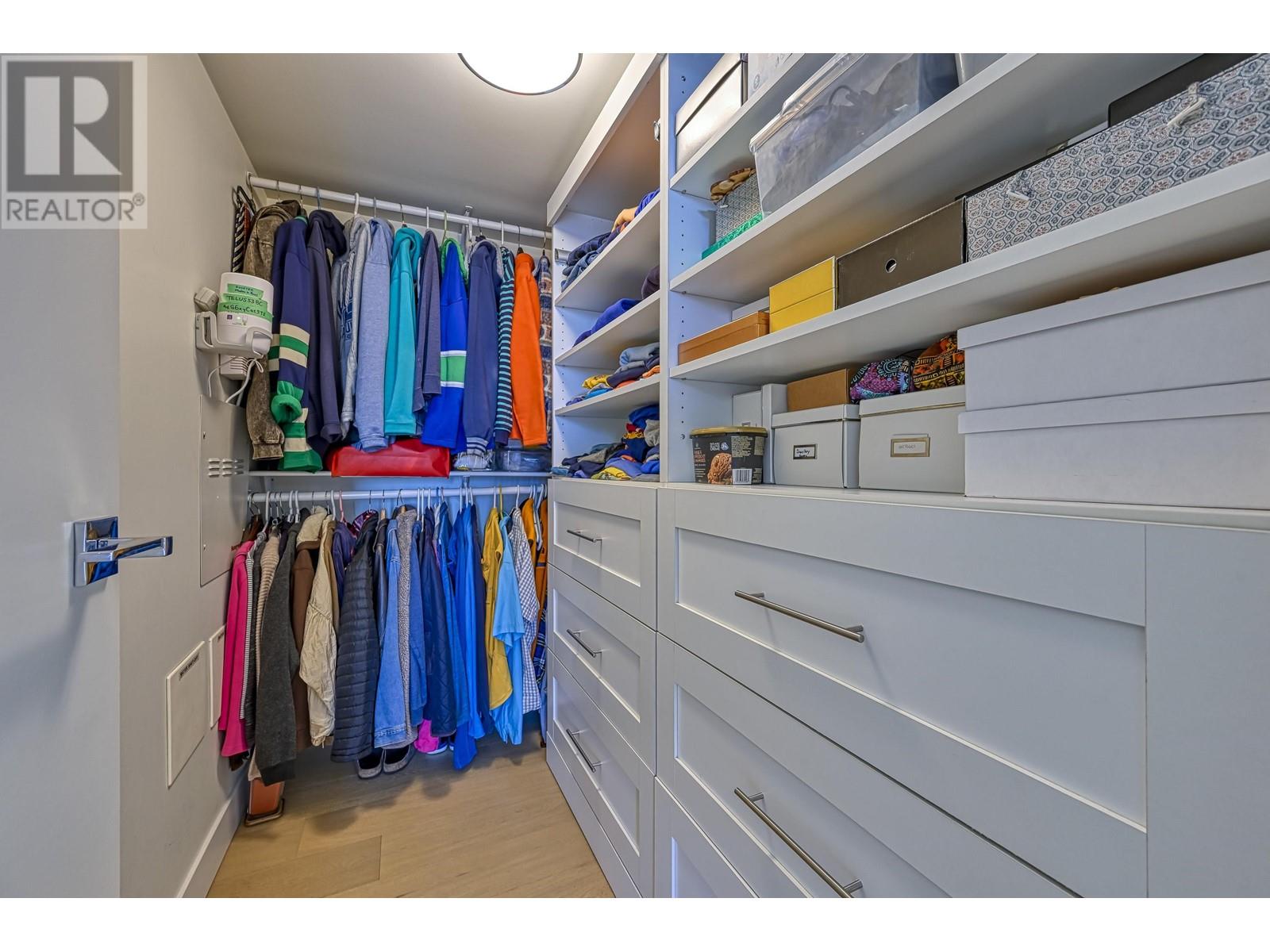 1902 8 Smithe Mews, Vancouver, British Columbia  V6B 0A5 - Photo 24 - R2862524