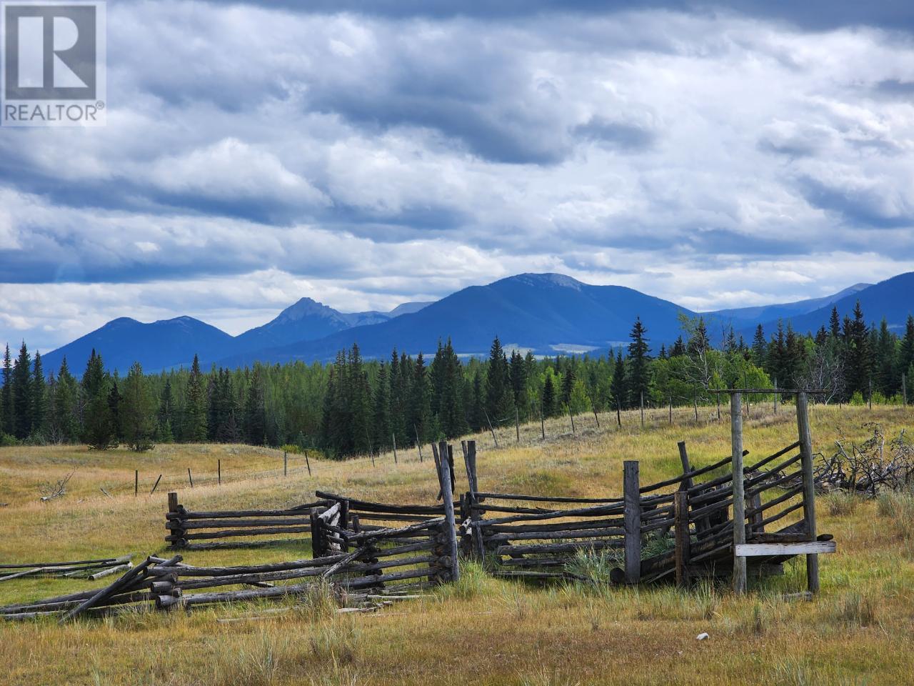 3630 Sharptail Road, Clinton, British Columbia   - Photo 35 - 177391
