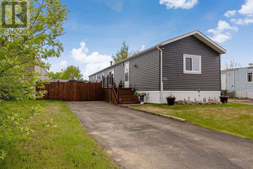 164 Caouette Crescent, Fort Mcmurray, Alberta  T9K 2H5 - Photo 1 - A2116528