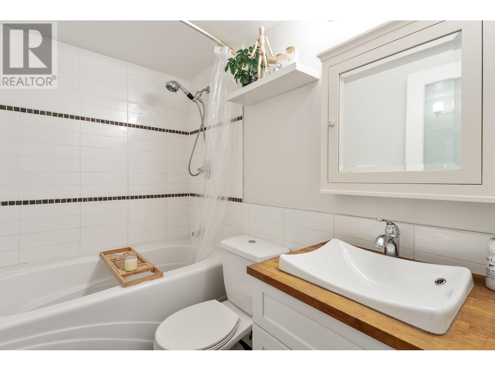 304 1611 E 3rd Avenue, Vancouver, British Columbia  V5N 1H1 - Photo 16 - R2862558