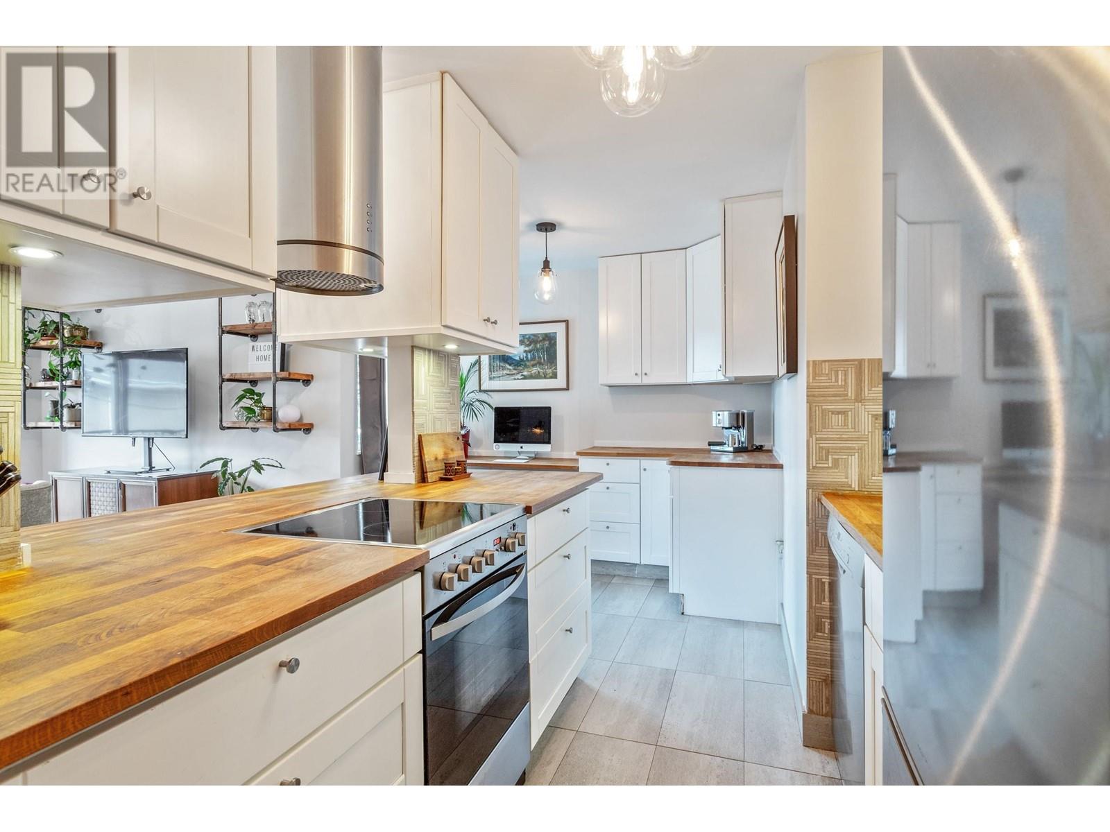 304 1611 E 3rd Avenue, Vancouver, British Columbia  V5N 1H1 - Photo 8 - R2862558