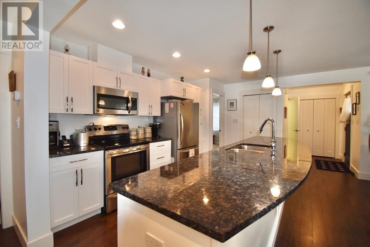 1047 Woodsworth Road, Gibsons, British Columbia  V0N 1V7 - Photo 12 - R2862595