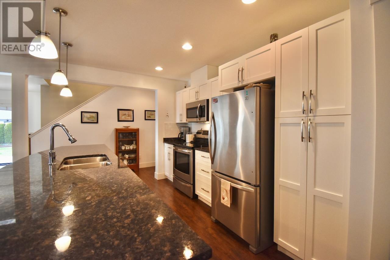 1047 Woodsworth Road, Gibsons, British Columbia  V0N 1V7 - Photo 13 - R2862595