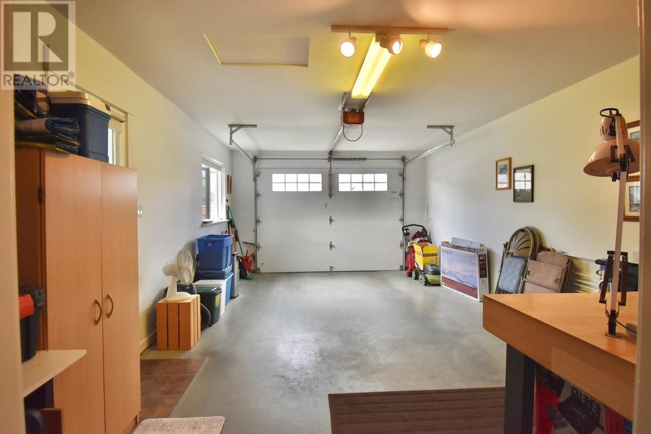 1047 Woodsworth Road, Gibsons, British Columbia  V0N 1V7 - Photo 18 - R2862595