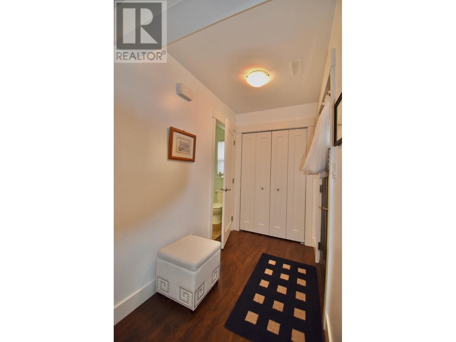 1047 Woodsworth Road, Gibsons, British Columbia  V0N 1V7 - Photo 5 - R2862595