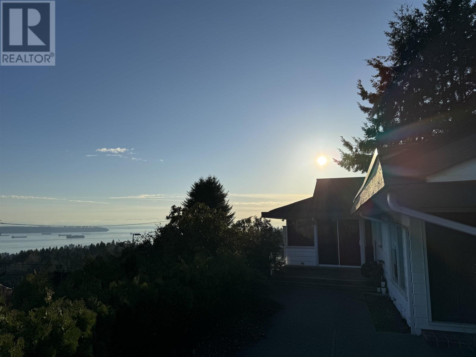 1028 Eyremount Drive, West Vancouver, British Columbia  V7S 2B3 - Photo 13 - R2862600