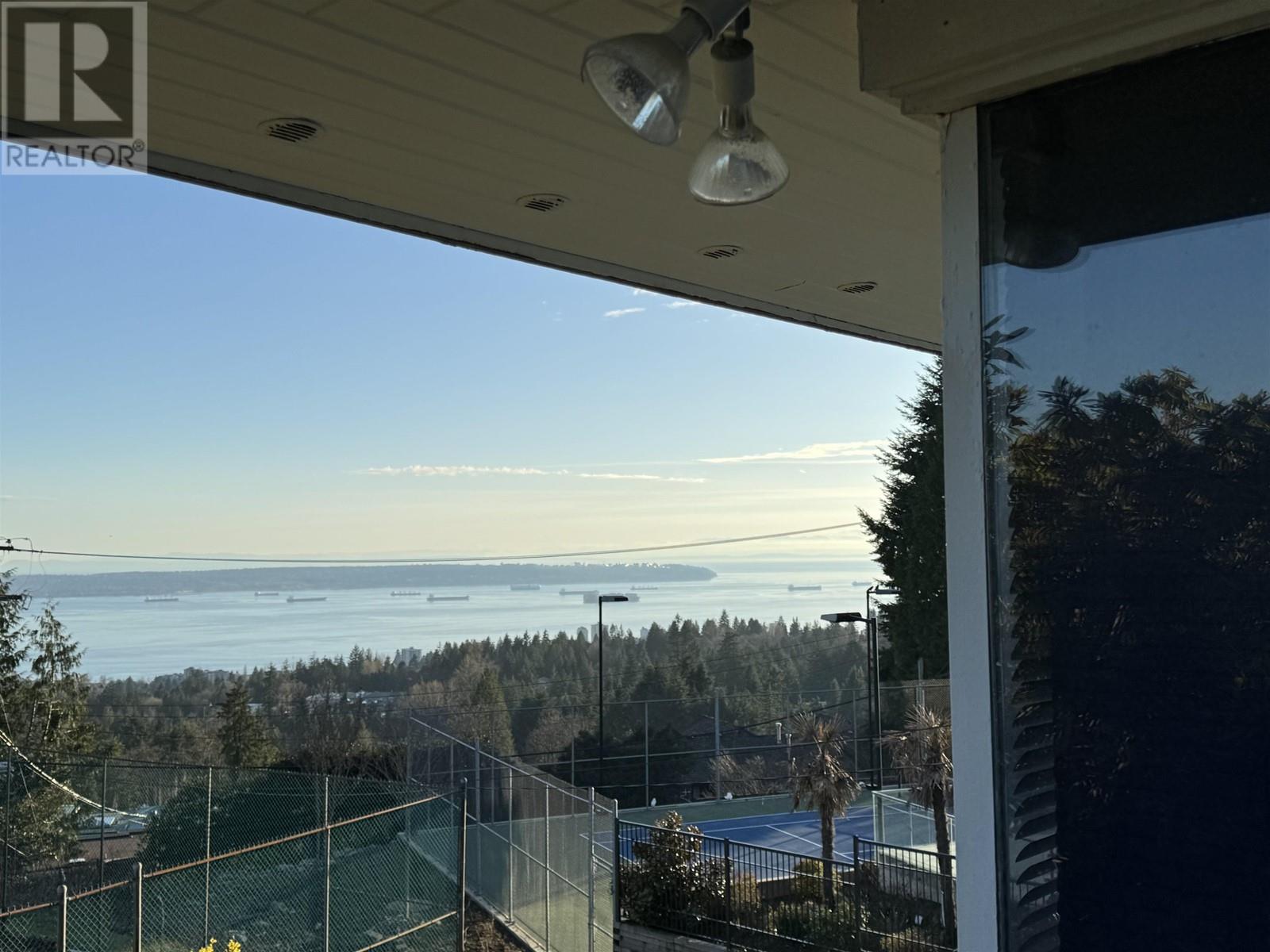 1028 Eyremount Drive, West Vancouver, British Columbia  V7S 2B3 - Photo 14 - R2862600