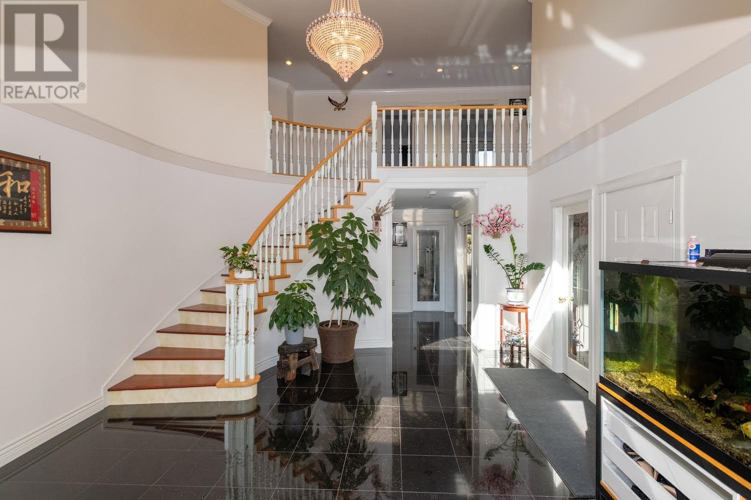 6169 Lochdale Street, Burnaby, British Columbia  V5B 2M6 - Photo 5 - R2862617