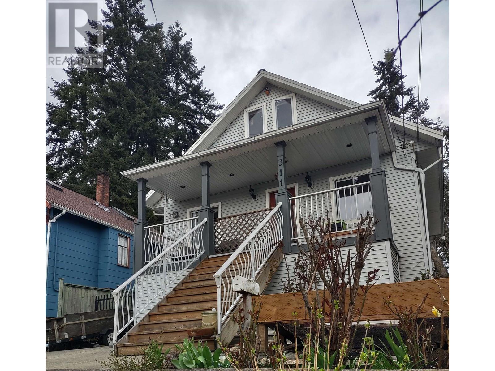 311 Alberta Street, New Westminster, British Columbia  V3L 3J4 - Photo 1 - R2862677