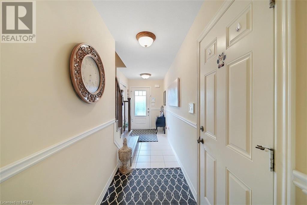 7542 Clubview Lane, Niagara Falls, Ontario  L2G 0A8 - Photo 4 - 40560984