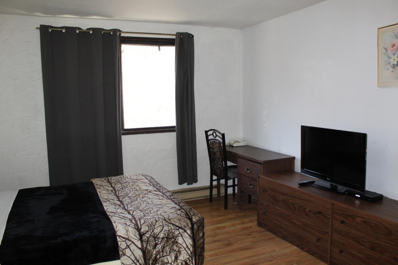 1867 Highway 3b, Village Of Fruitvale, British Columbia  V0G 1L1 - Photo 7 - 2475685
