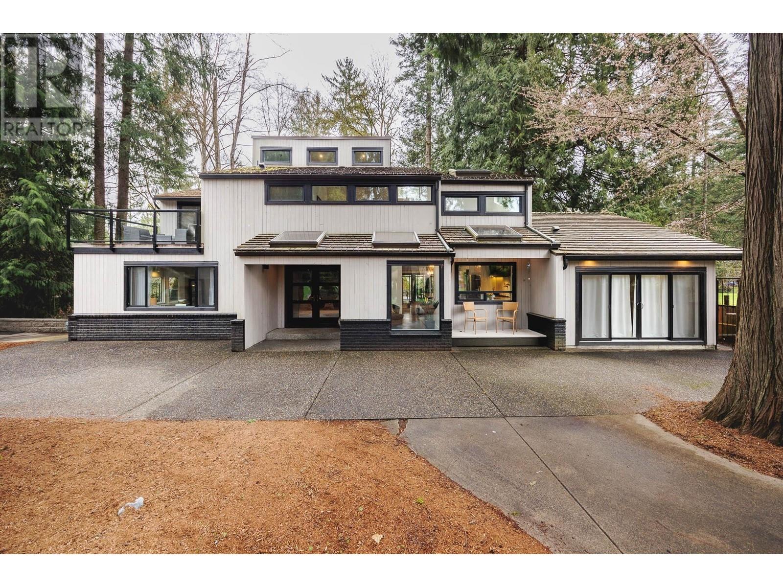 22566 132 Avenue, Maple Ridge, British Columbia  V4R 2R2 - Photo 1 - R2862659