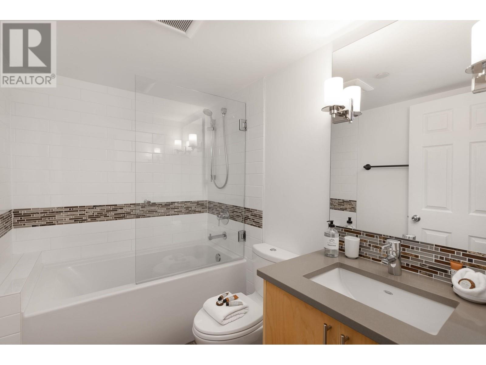 558 4800 Spearhead Drive, Whistler, British Columbia  V8E 1G1 - Photo 11 - R2862698