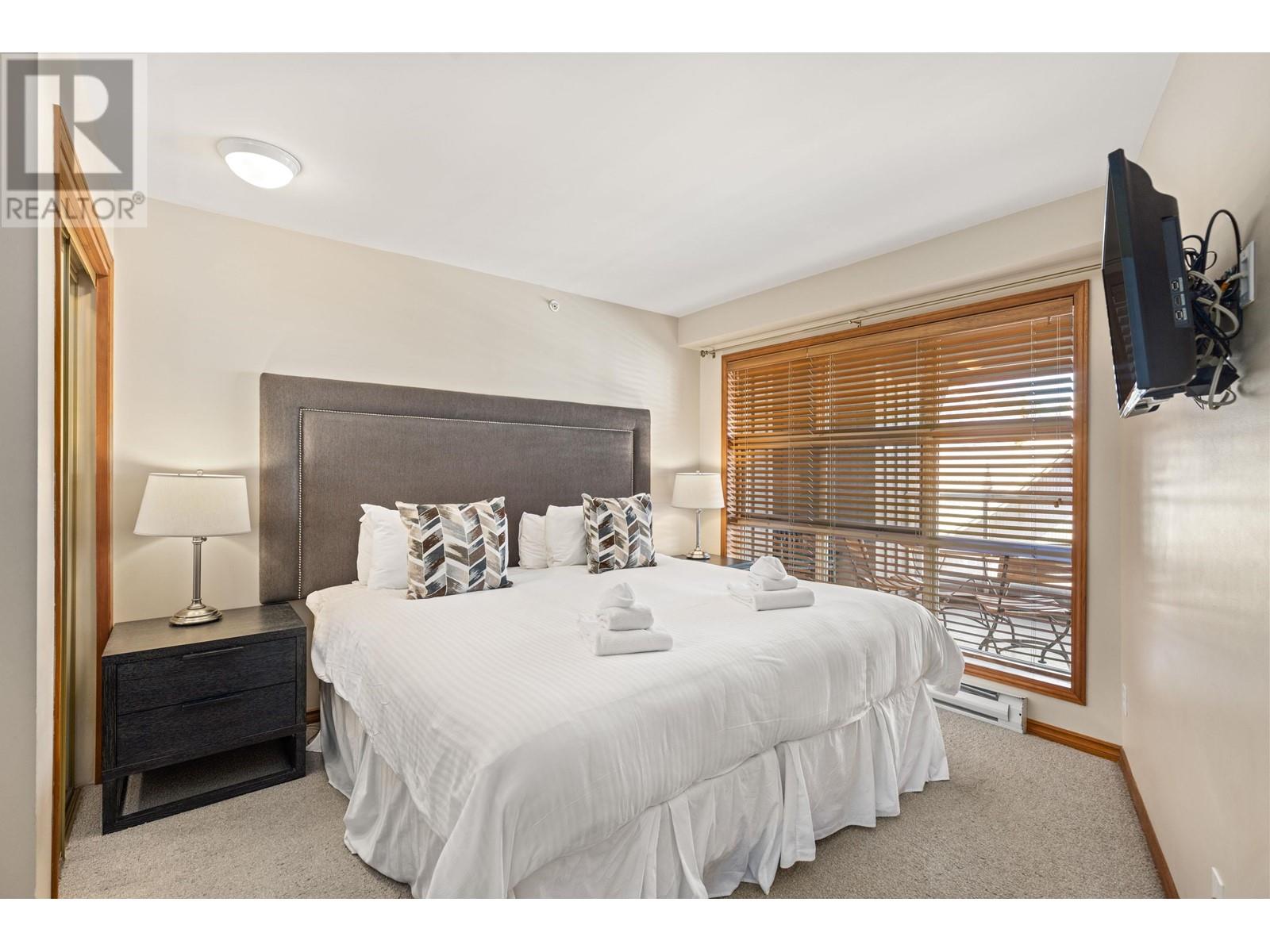 558 4800 Spearhead Drive, Whistler, British Columbia  V8E 1G1 - Photo 2 - R2862698