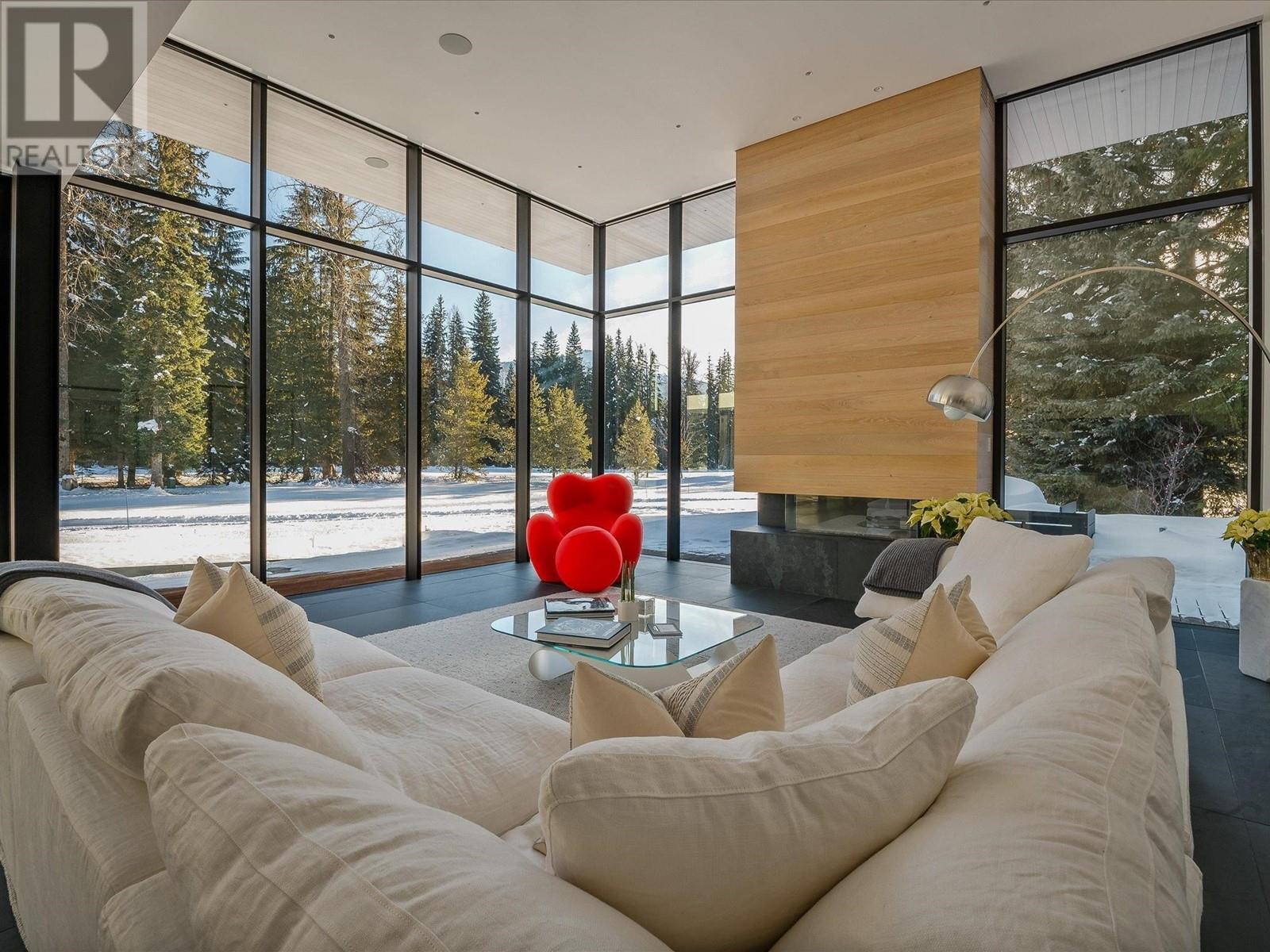 8080 Cypress Place, Whistler, British Columbia  V8E 1J9 - Photo 15 - R2862758