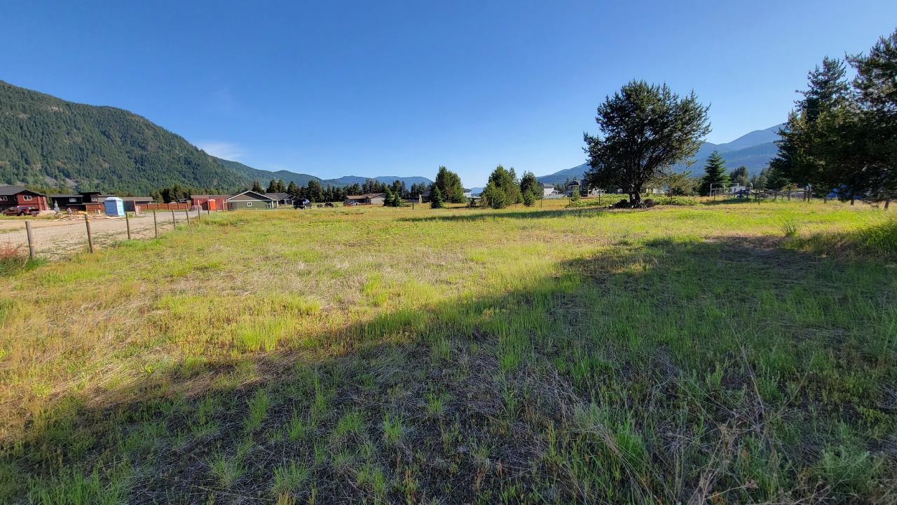 319 Elkview Trail, Castlegar, British Columbia  V1N 3H3 - Photo 4 - 2475664