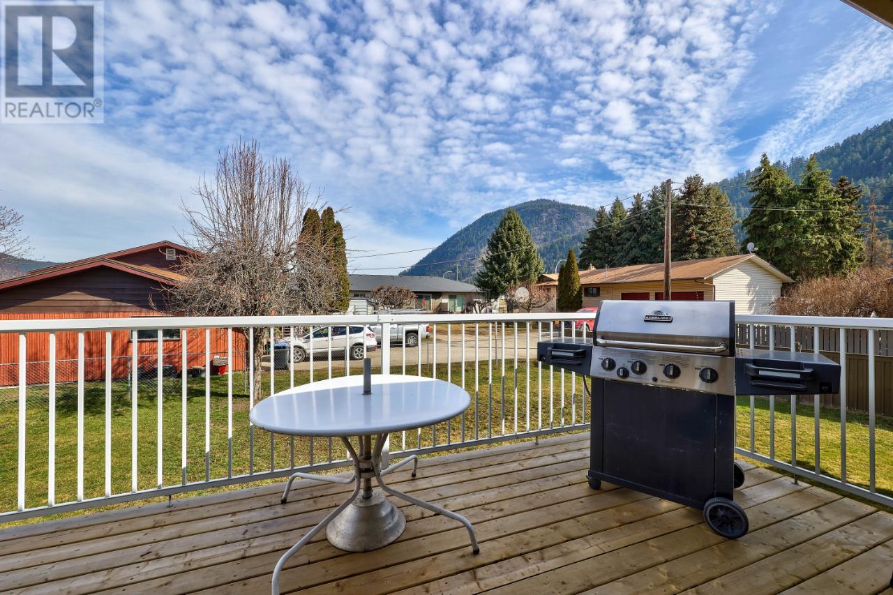 319 Brooke Drive, Chase, British Columbia  V0E 1M0 - Photo 20 - 177409