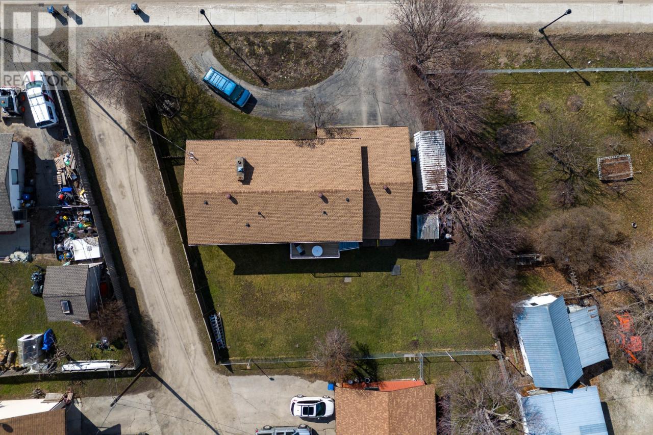 319 Brooke Drive, Chase, British Columbia  V0E 1M0 - Photo 31 - 177409