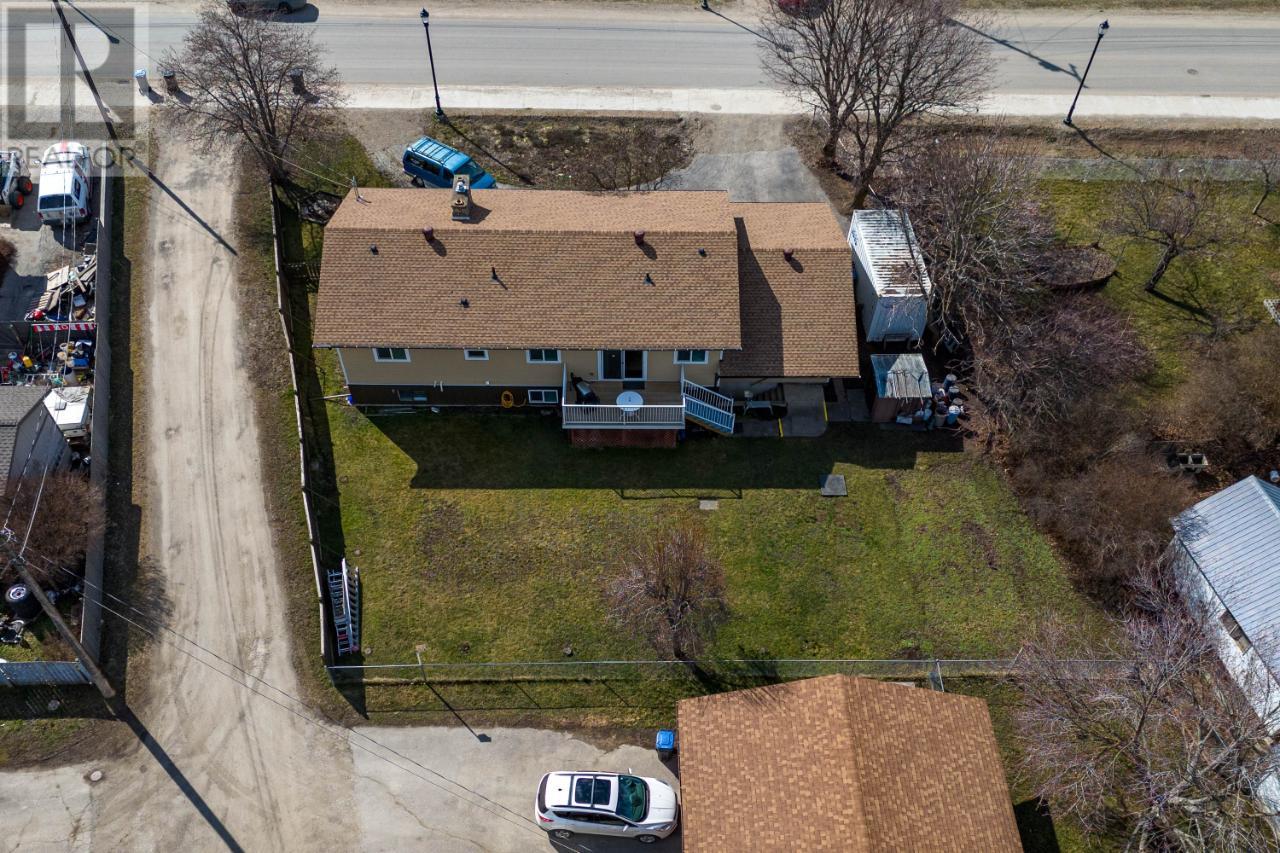 319 Brooke Drive, Chase, British Columbia  V0E 1M0 - Photo 32 - 177409
