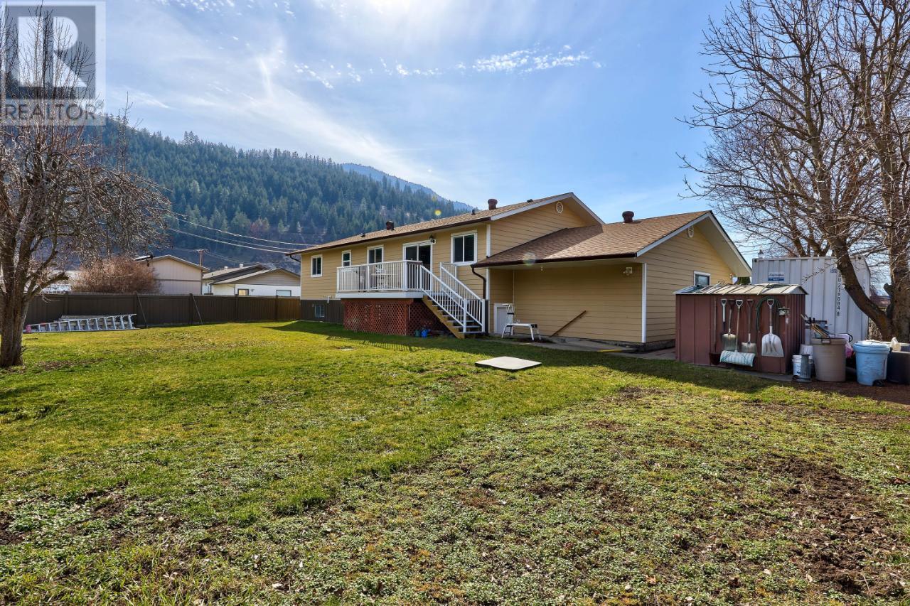 319 Brooke Drive, Chase, British Columbia  V0E 1M0 - Photo 38 - 177409