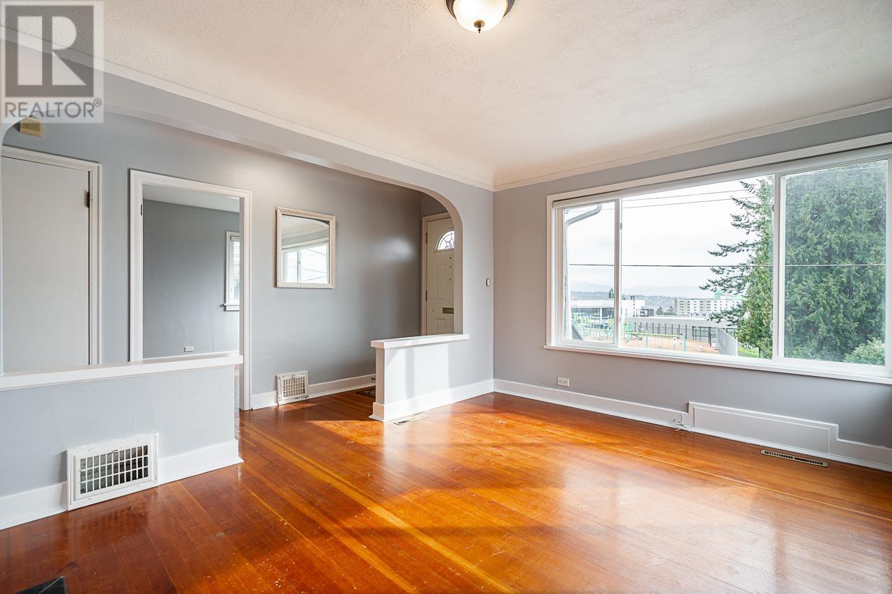 321 Devoy Street, New Westminster, British Columbia  V3L 4E8 - Photo 5 - R2862722