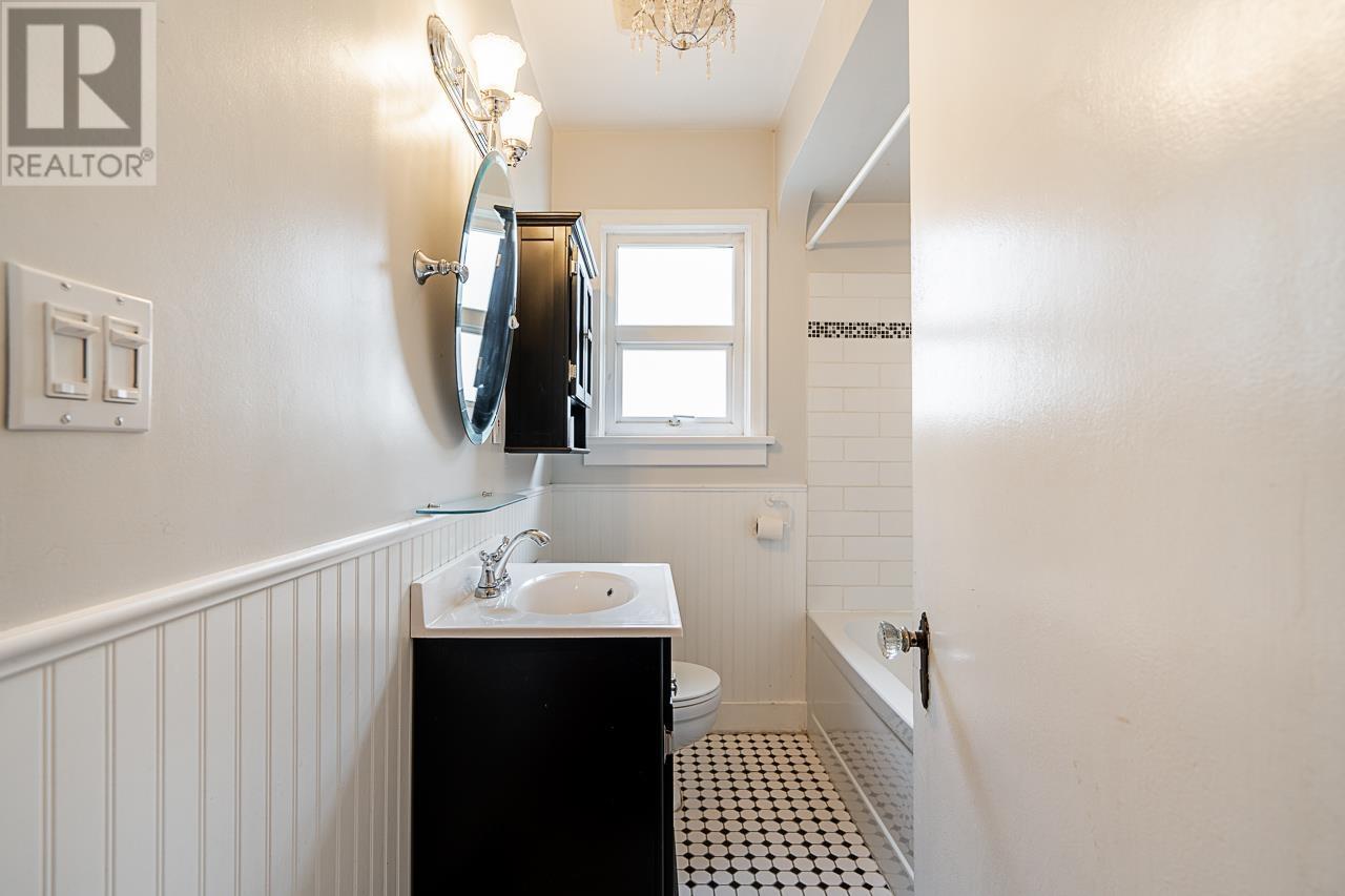 321 Devoy Street, New Westminster, British Columbia  V3L 4E8 - Photo 18 - R2862722