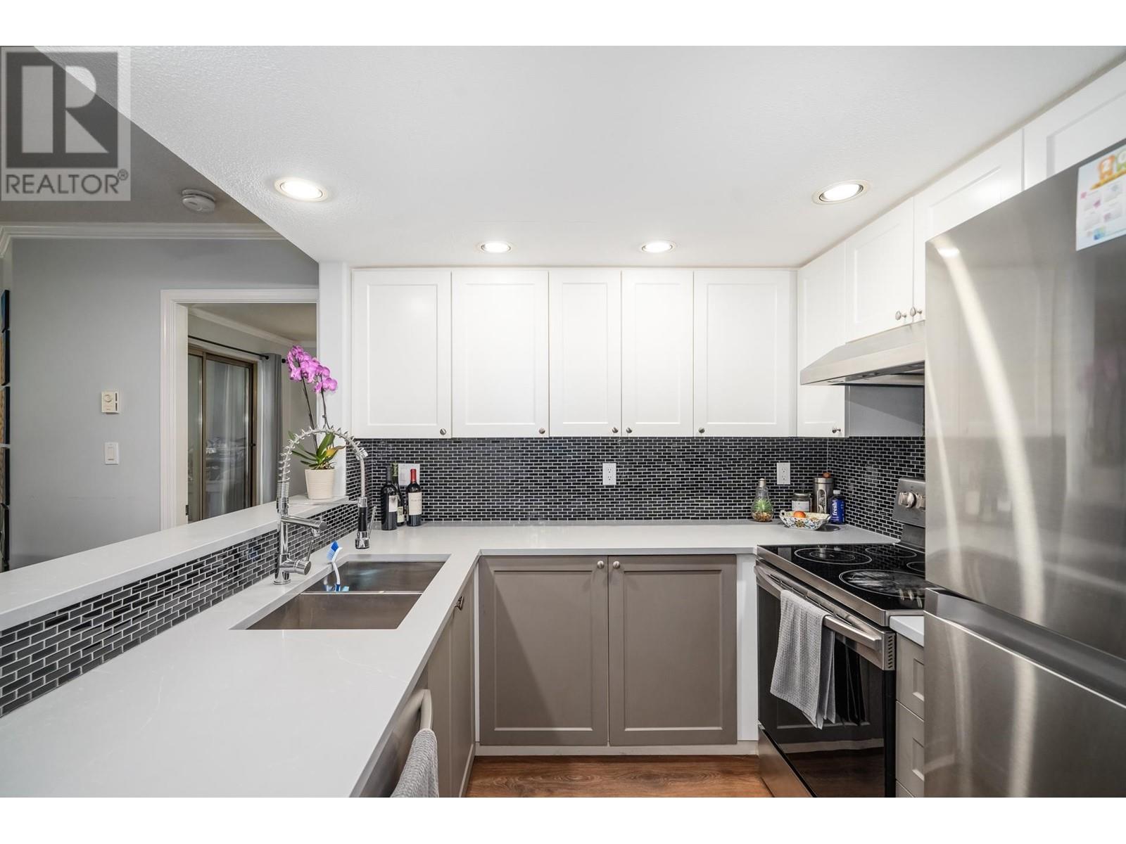 201 2360 Wilson Avenue, Port Coquitlam, British Columbia  V3C 1Z6 - Photo 4 - R2862816