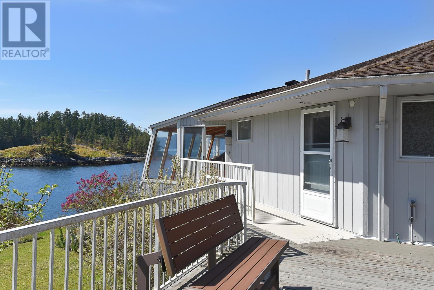 13209 Dames Road, Garden Bay, British Columbia  V0N 1S1 - Photo 2 - R2862865