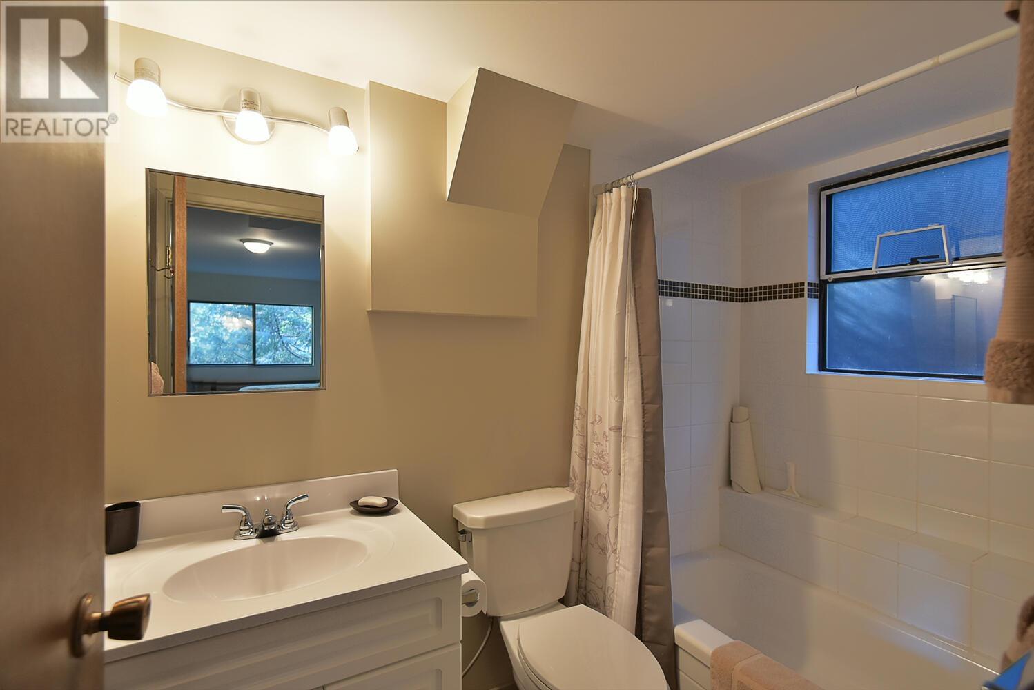 4361 Irvines Landing Road, Garden Bay, British Columbia  V0N 1S1 - Photo 15 - R2862866