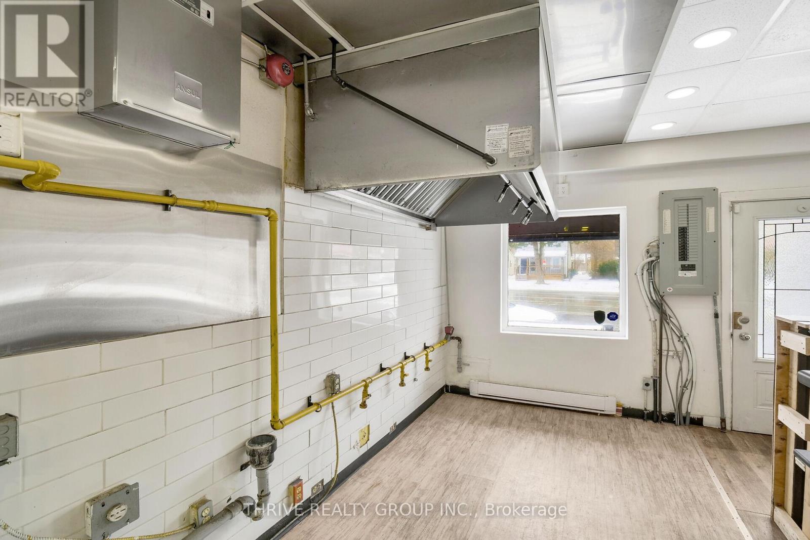 137 Wellington St, London, Ontario  N6B 2K7 - Photo 9 - X8171048