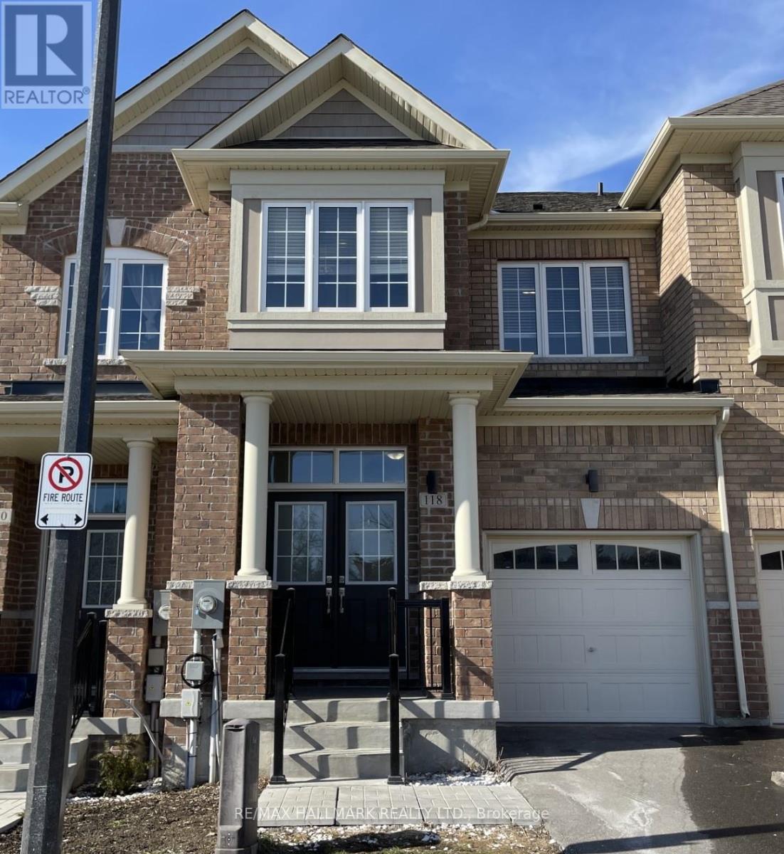 118 KNOTT END CRES, newmarket, Ontario