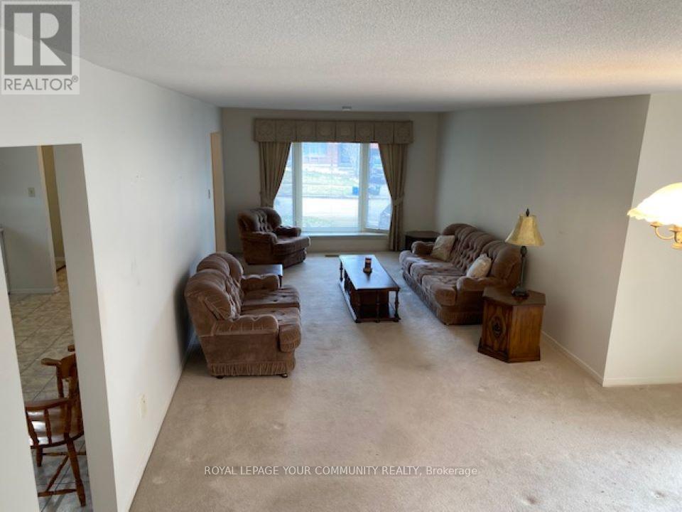 198 Lancaster Ave, Newmarket, Ontario  L3Y 5X2 - Photo 2 - N8172000