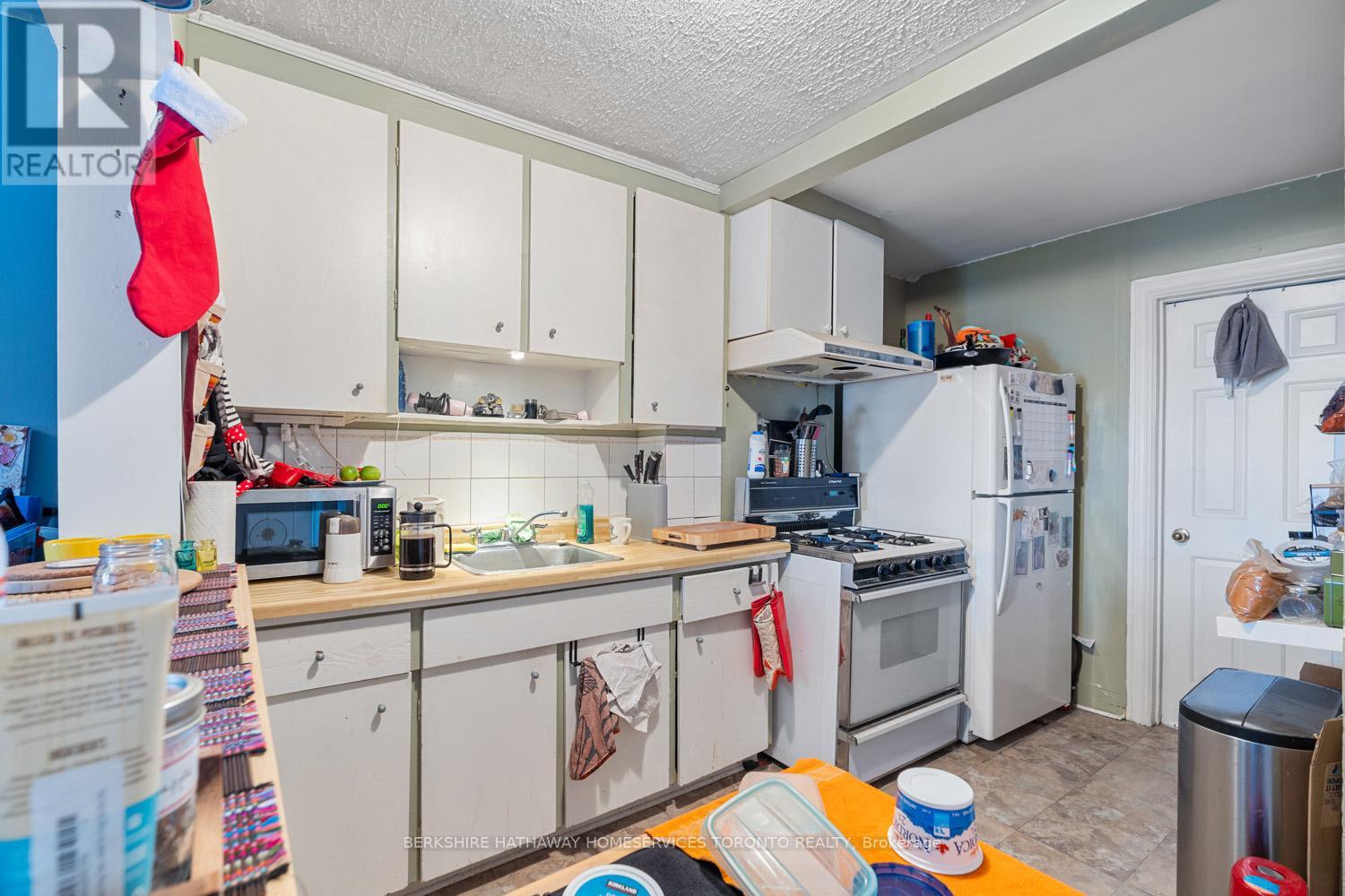 682 College St, Toronto, Ontario  M6G 1C1 - Photo 16 - C8172148